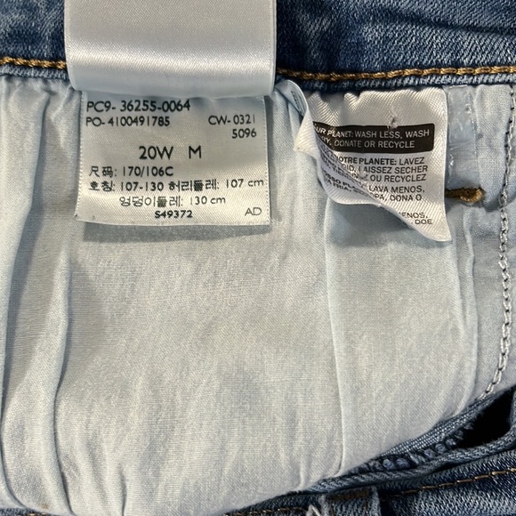 Levi’s 711 Skinny Fit Distressed Jeans, size 20W. - Picture 6 of 7